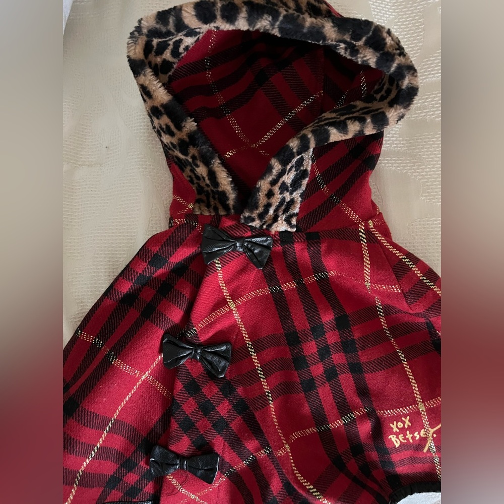 Betsey Johnson poncho